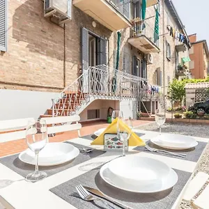 Essential - Ambrogio Host , Bologna Italia